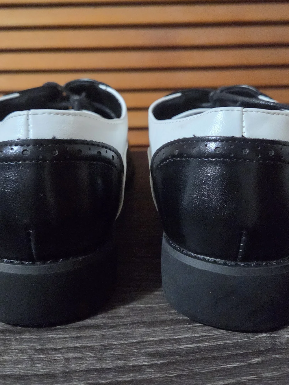 Classic Two-Tone Men's Brogues - Black & White